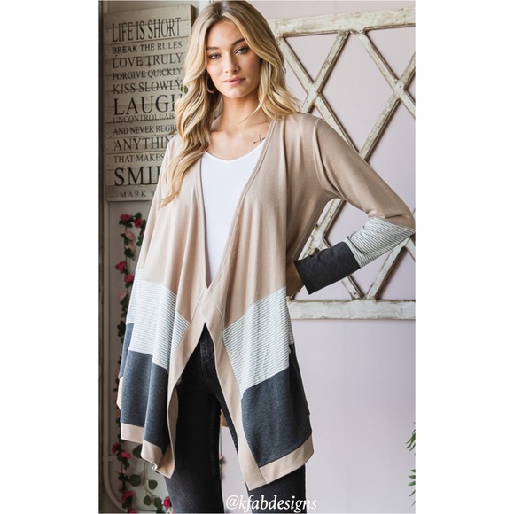 ❤️LAST ONE! Waffle Stripe Print Contrast Asymmetrical Hem Flowy Cardigan - Picture 3 of 8